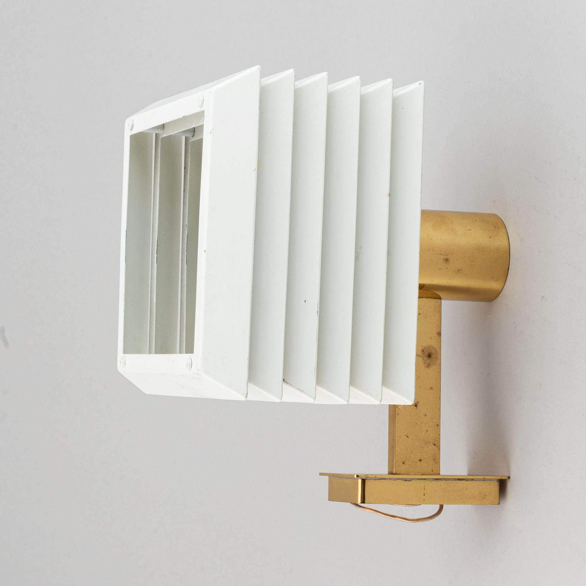 A late 20th century Hans-Agne Jakobsson wall light, V/250, Markaryd, Sweden.