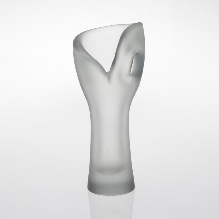 TIMO SARPANEVA, GLASS SCULPTURE. Devil's Fist. Signed Timo Sarpaneva, Iittala. c. 1960.