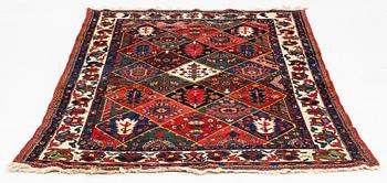 A rug, semi-antique Bakthiari, ca 210 x 148 cm.