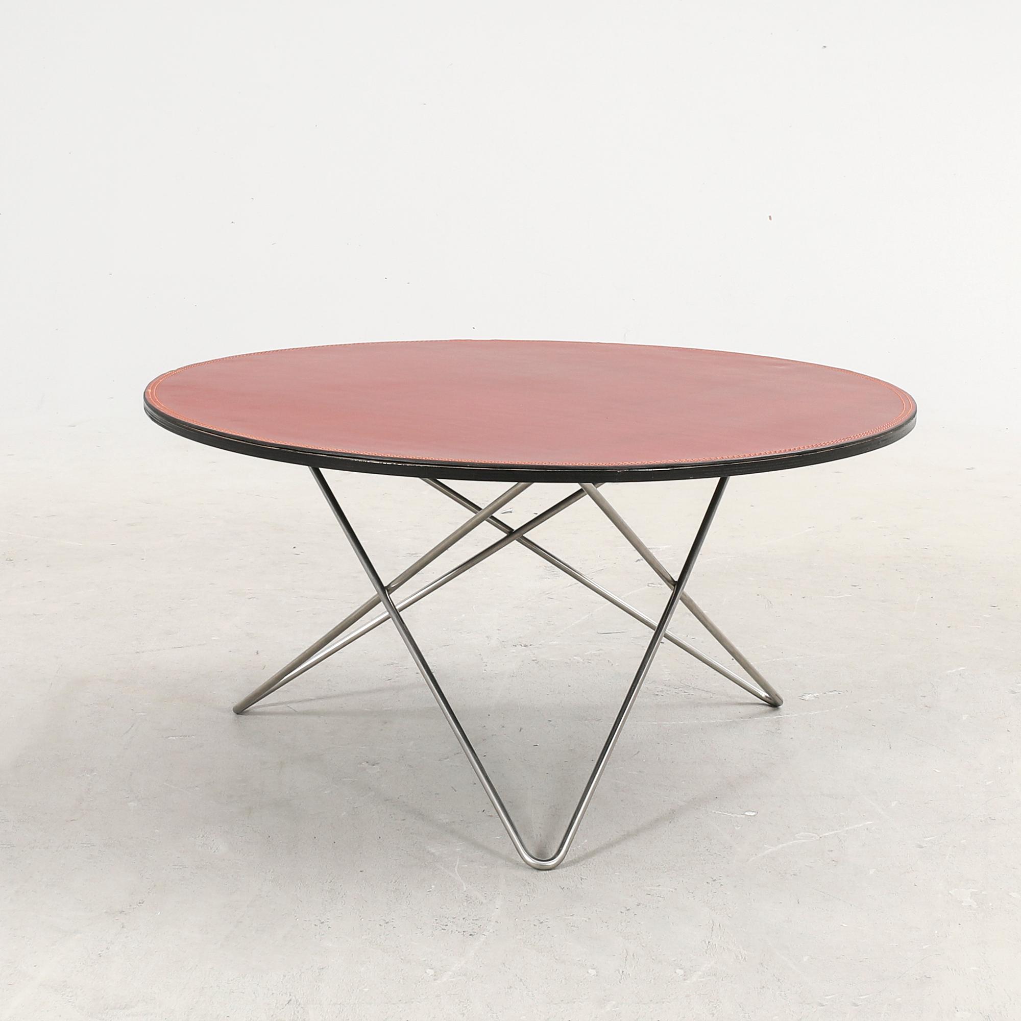 Dennis Marquat, bord, "O table" för OX Denmarq, 2022 Danmark.