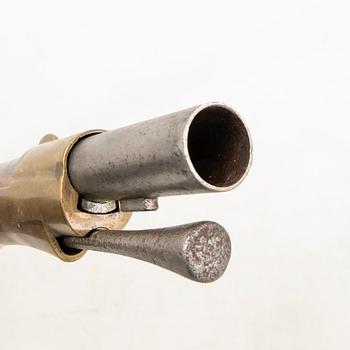 Flintlåsgevär, svenskt, reparationsmodell, tillbakaändrat slaglås.