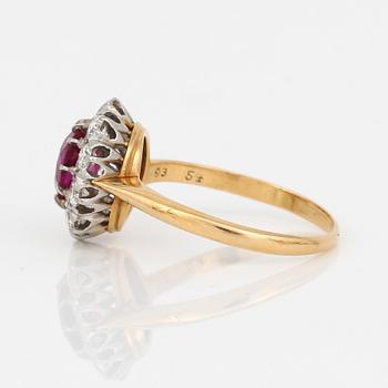 RING, 18K guld med ovalslipad rubin, ca 0,93 ct och  diamanter, tot ca 0,54 ct, Stockholm, 1936. Total vikt ca 2,66 g.