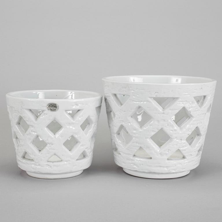 8 stoneware flower pots by Gunnar Nylund for Rörstrand, second half of 20th century.