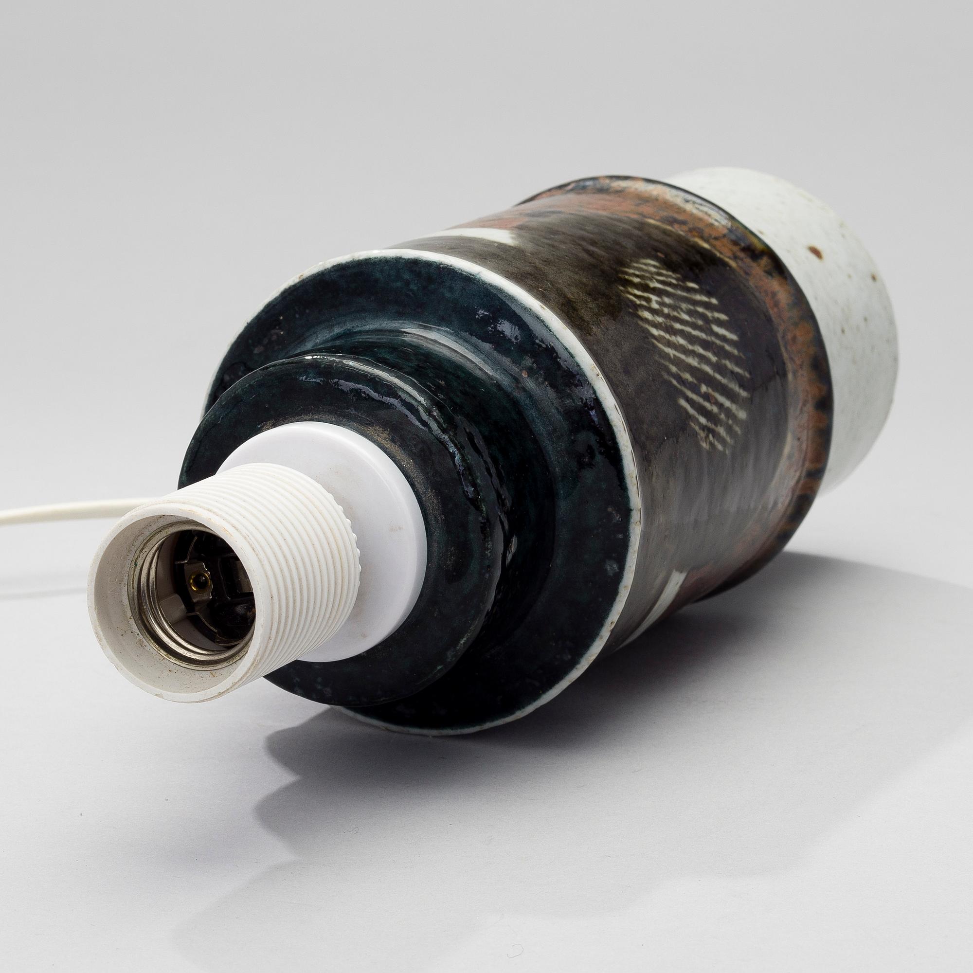 INGER PERSSON LAMPUNJALKA, keramiikkaa, Rörstrand, 1970-luku.