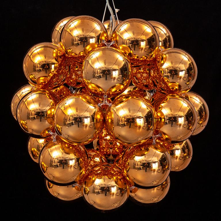 WINNIE LUI, taklampa, "Beads Penta, Innermost.