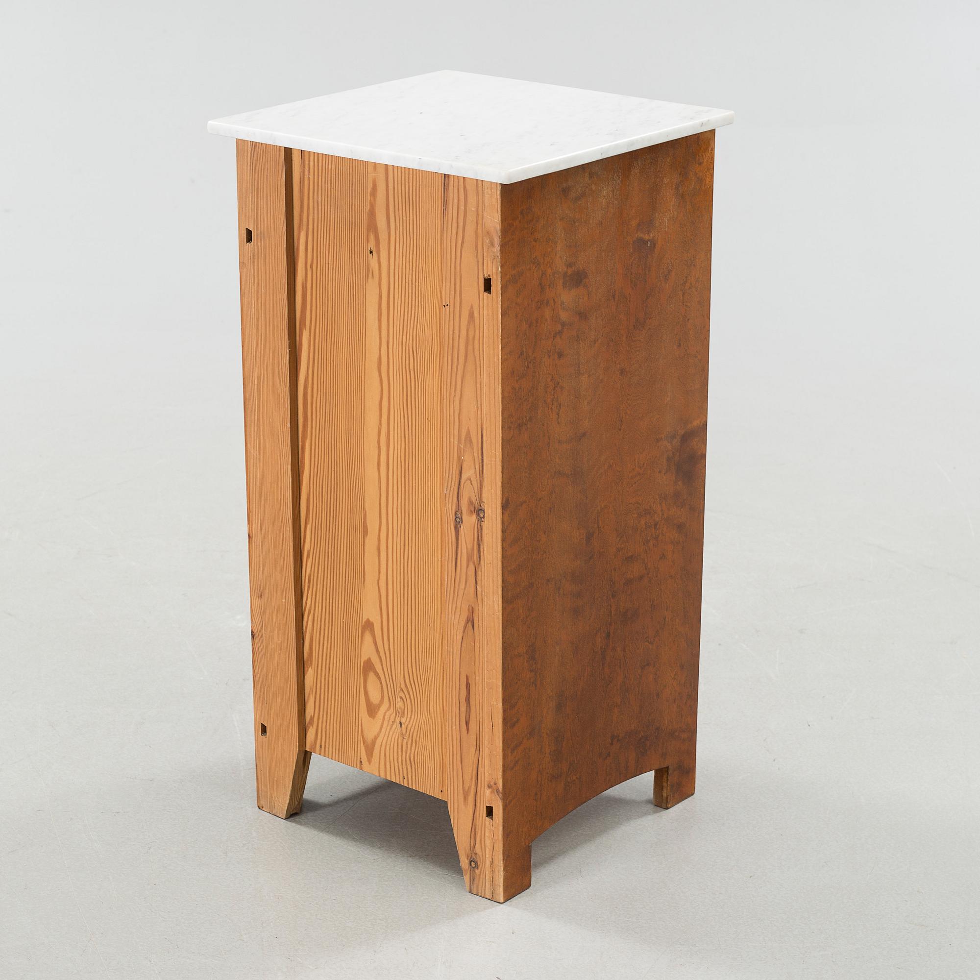 A cabinet from the beginning 20th century.