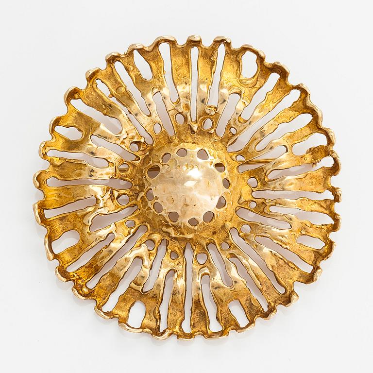 Reino Saastamoinen, a 14K gold pendant/brooch, Helsinki 1969.