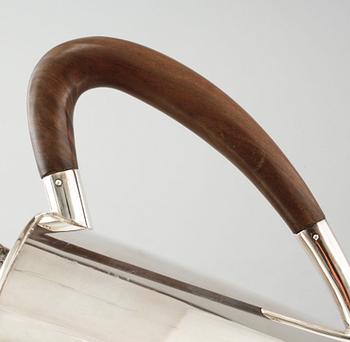 A swedish silver jug by Nordisk Silverkonst, Helsingborg, 1948, weight 366 g.