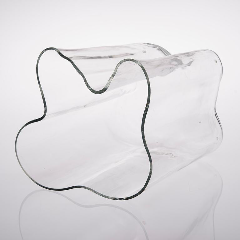 VAS, "Aalto"-vas. Sign. Alvar Aalto 75/1990.