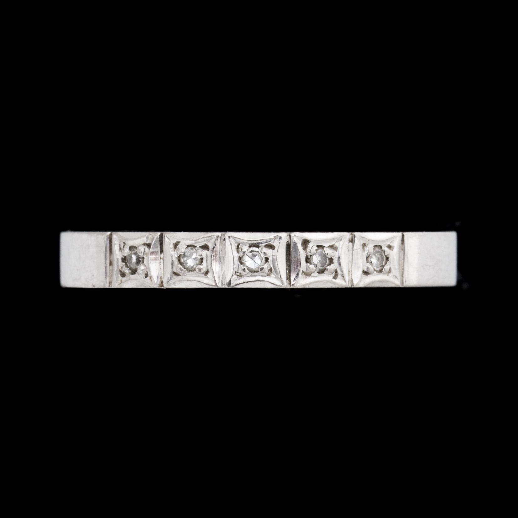 RINGAR, 3 st, 18K med åttkantslipade diamanter. Totalvikt ca 11,5g.