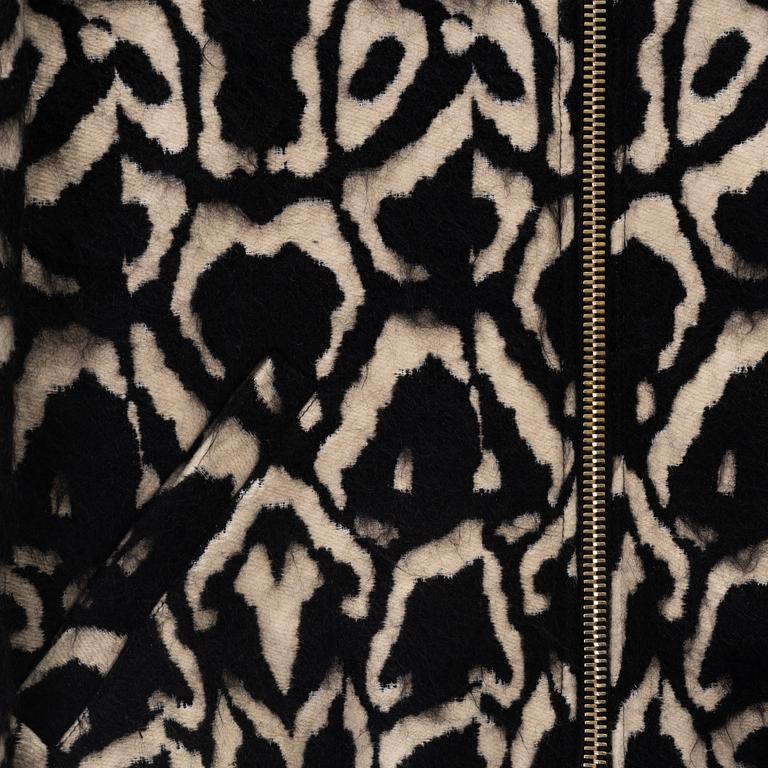 Giambattista Valli, a patterned jacket, size 38/XXS.