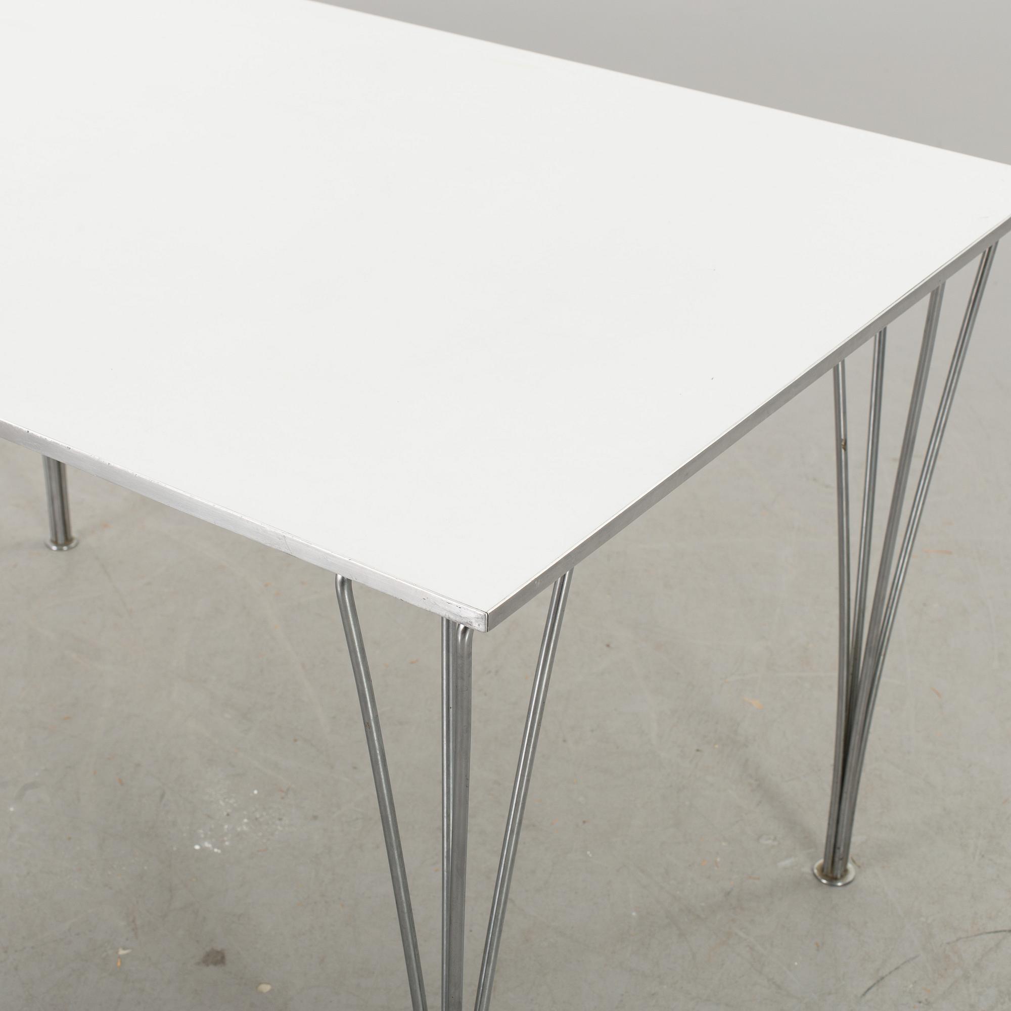 BRUNO MATHSSON & PIET HEIN, bord, för Fritz Hansen. 1981.