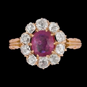 1360. A ruby, app. 1.20 cts, and antique diamond ring, tot. app. 1 cts.