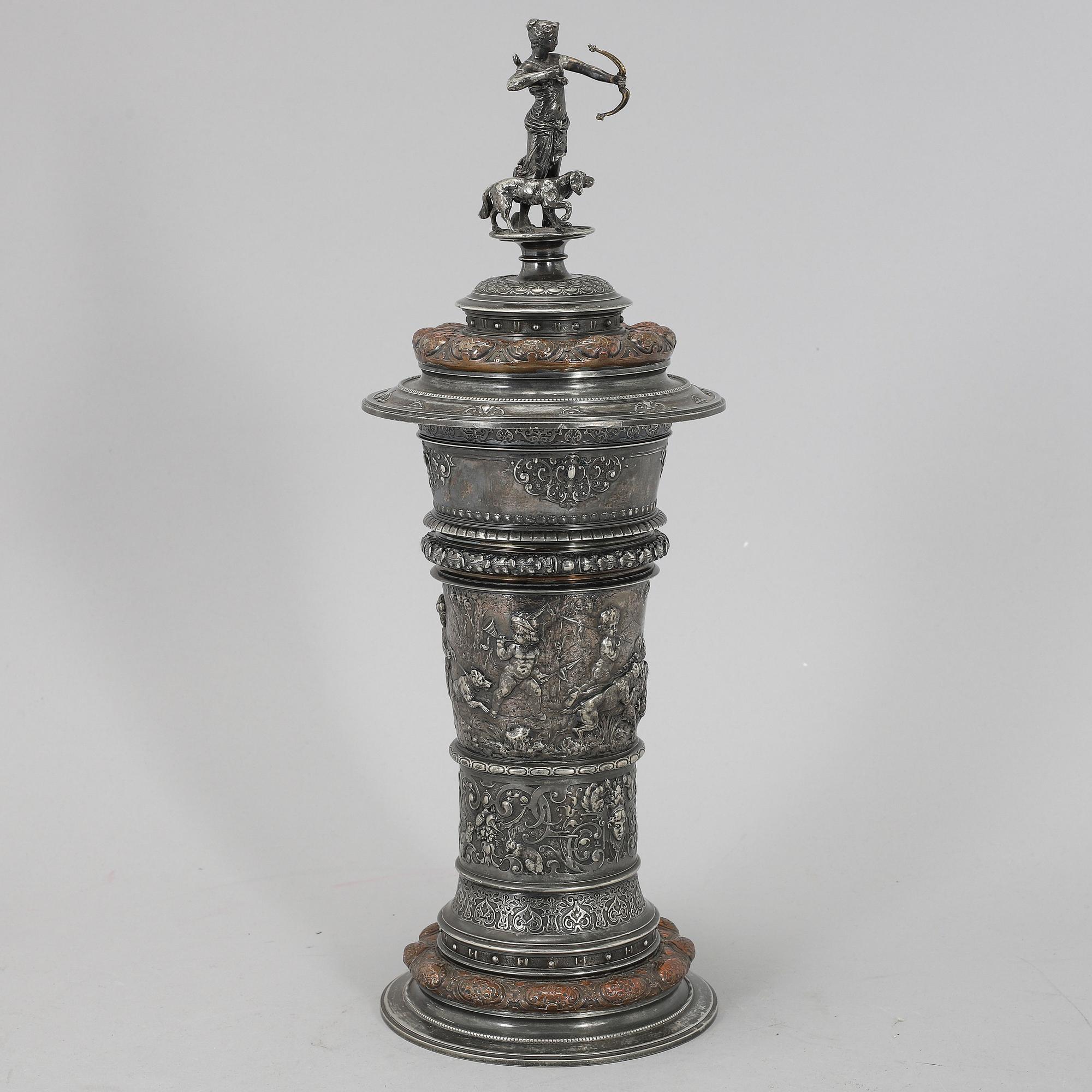 A silver plated cup with lid, WMFB (Würtembergische Metallwarenfabrik), late 19th century.