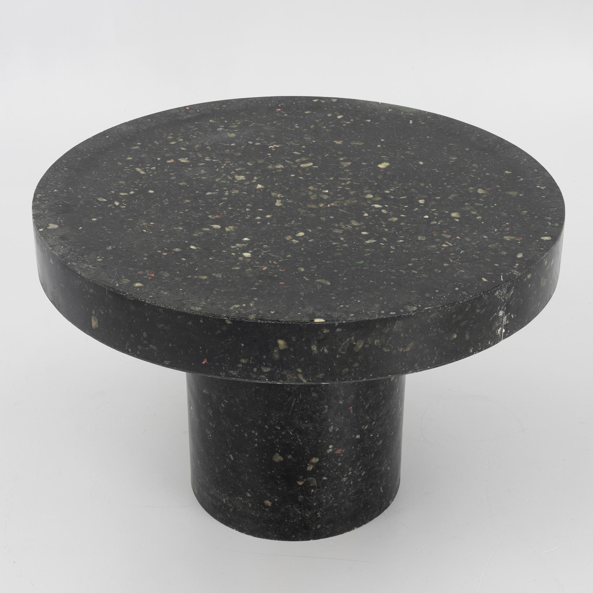 Gustaf Westman, matbord, "Linn Innovation Table", Swedish Stockings, 2025.