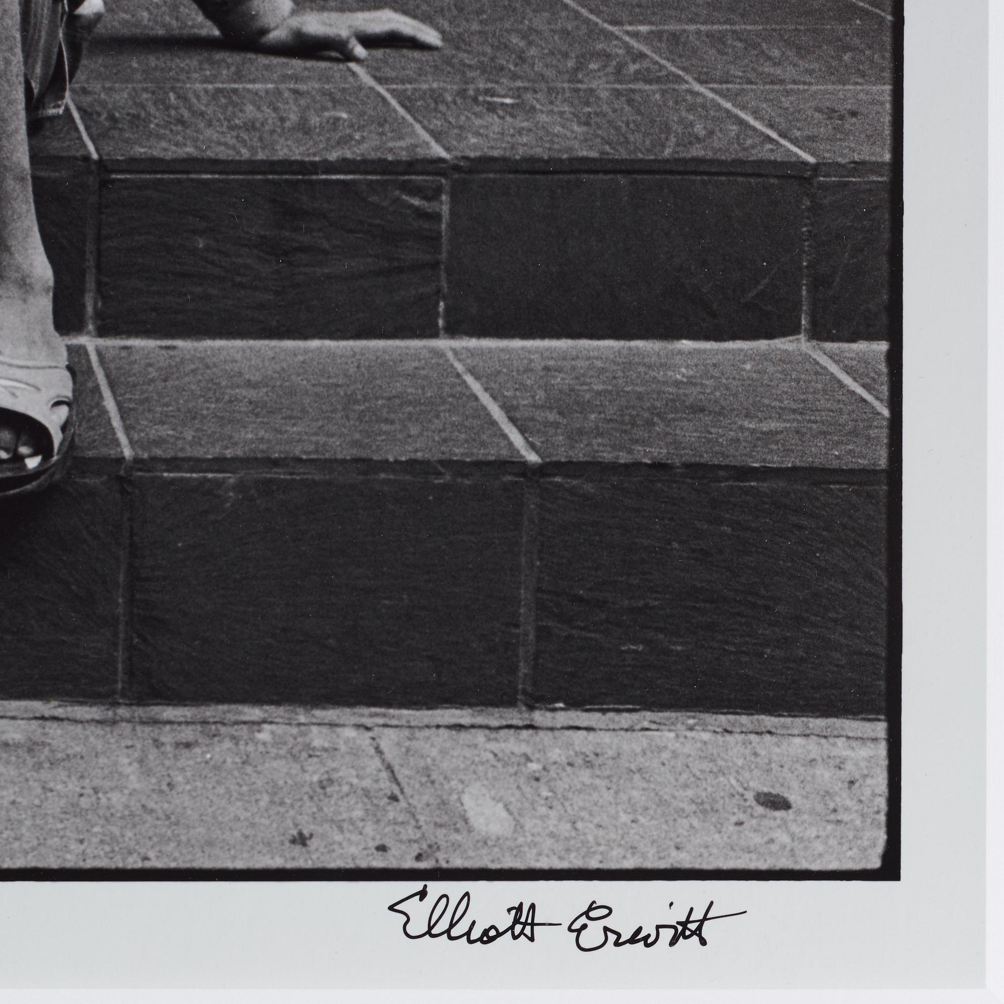 Elliott Erwitt, "New York City", 2000.