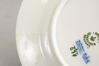 SERVIS ca 71 dlr, "Musselmalet helblonde", Royal Copenhagen Danmark 1900-talets andra hälft porslin.