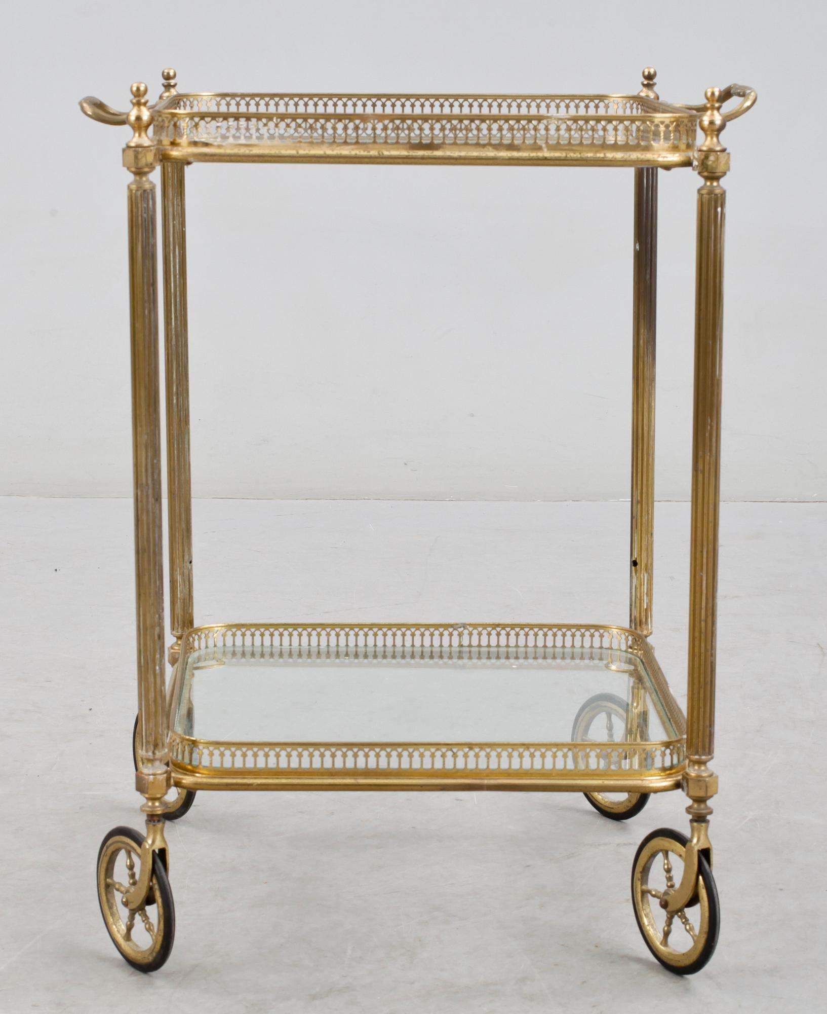 SERVERINGSVAGN, 1900-talets slut.