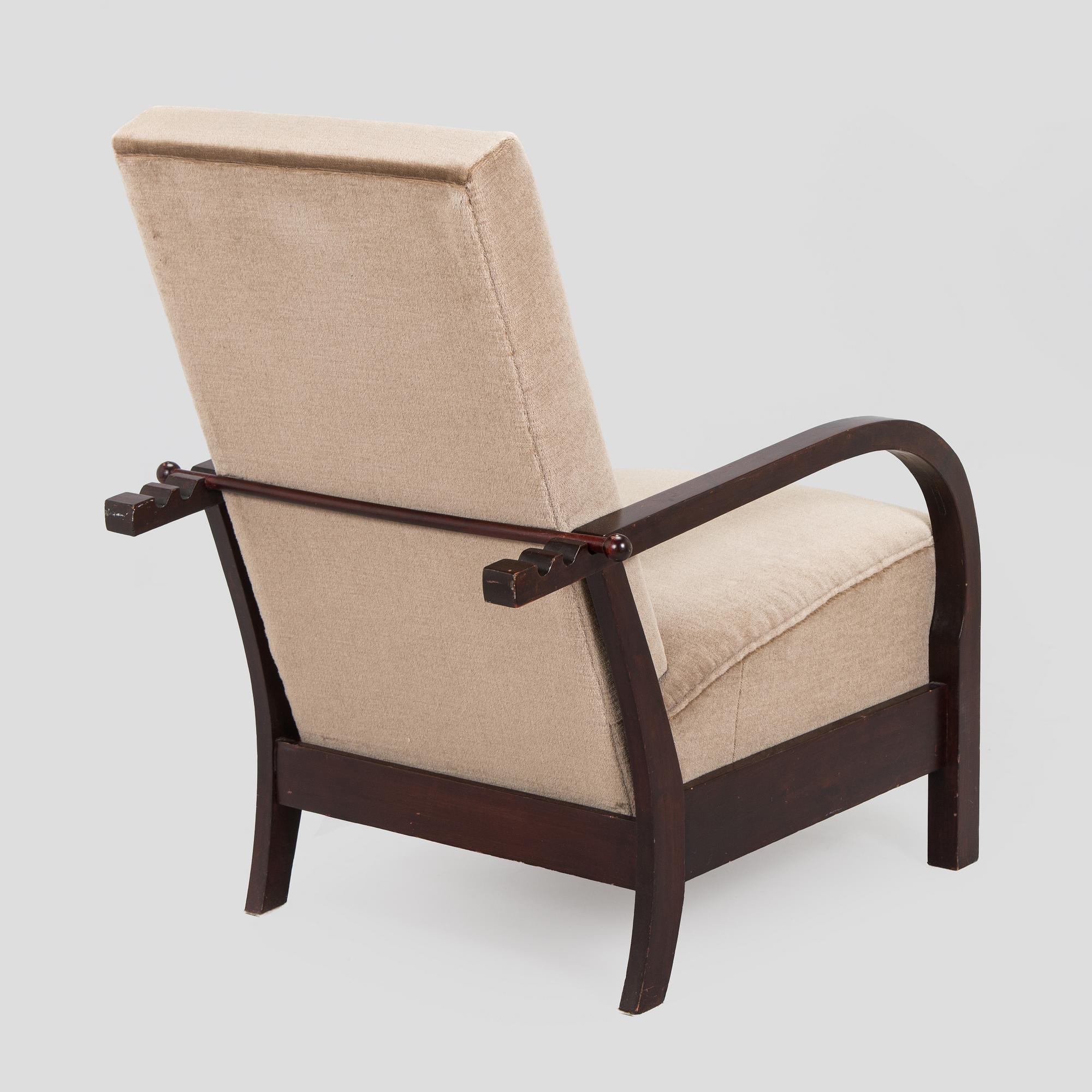 Einari Kyöstilä, a "Mainio" armchair for Asko, 1930s-40s.