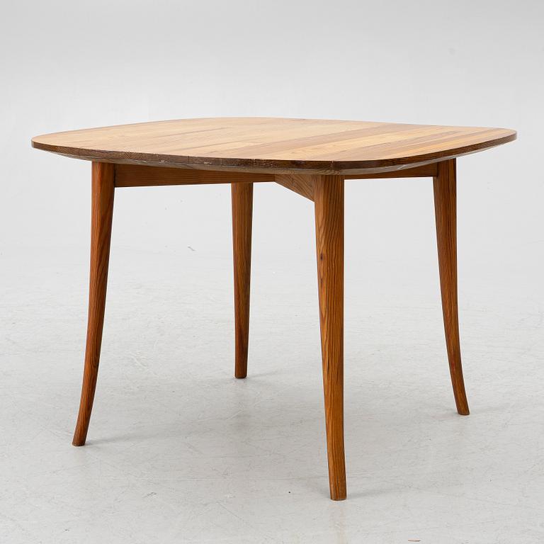 A coffee table, mid-20th century.