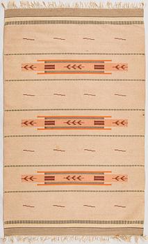 A 1930s Finnish flat weave carpet. Circa 300x190 cm.