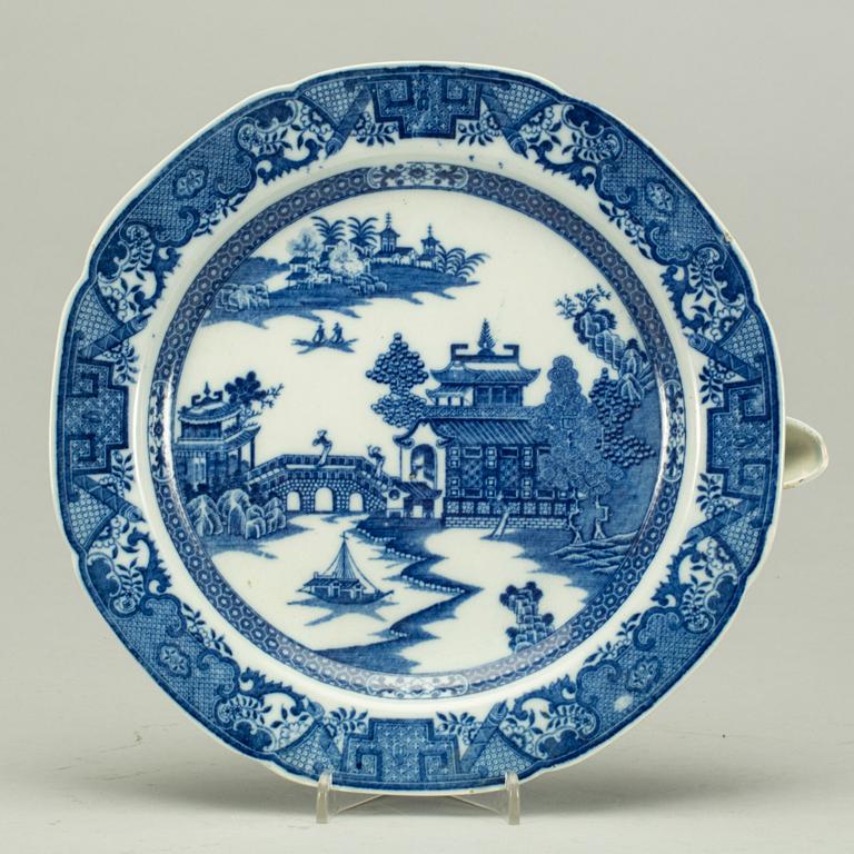 VÄRMEFAT, porslin, Kina, 1800-tal.