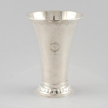 BÄGARE, silver, GAB, Stockholm, 1946, vikt 399 g.