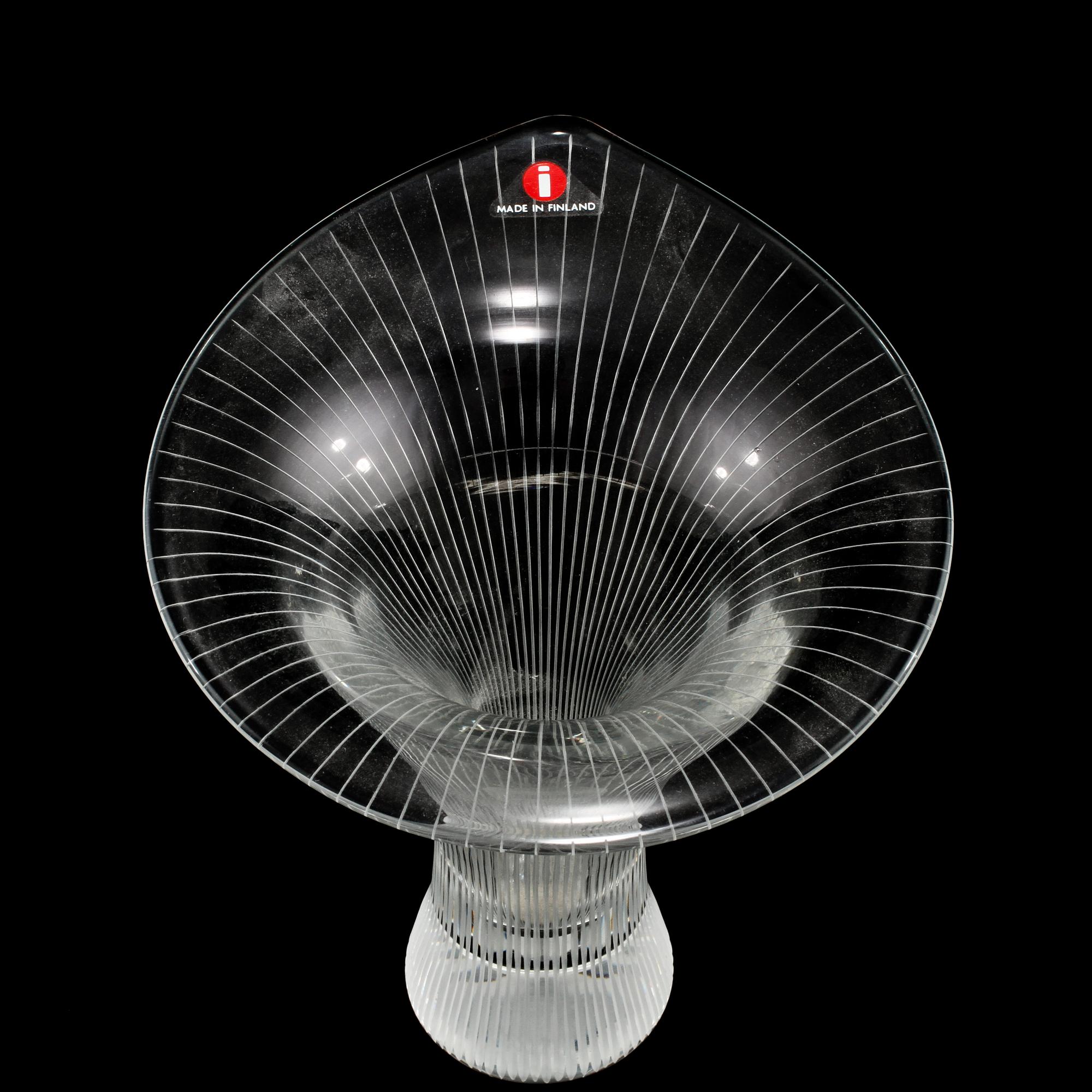 VAS, glas, "Kantarelli", Tapio Wirkkala, Iittala, Finland, 1900-talets andra hälft.