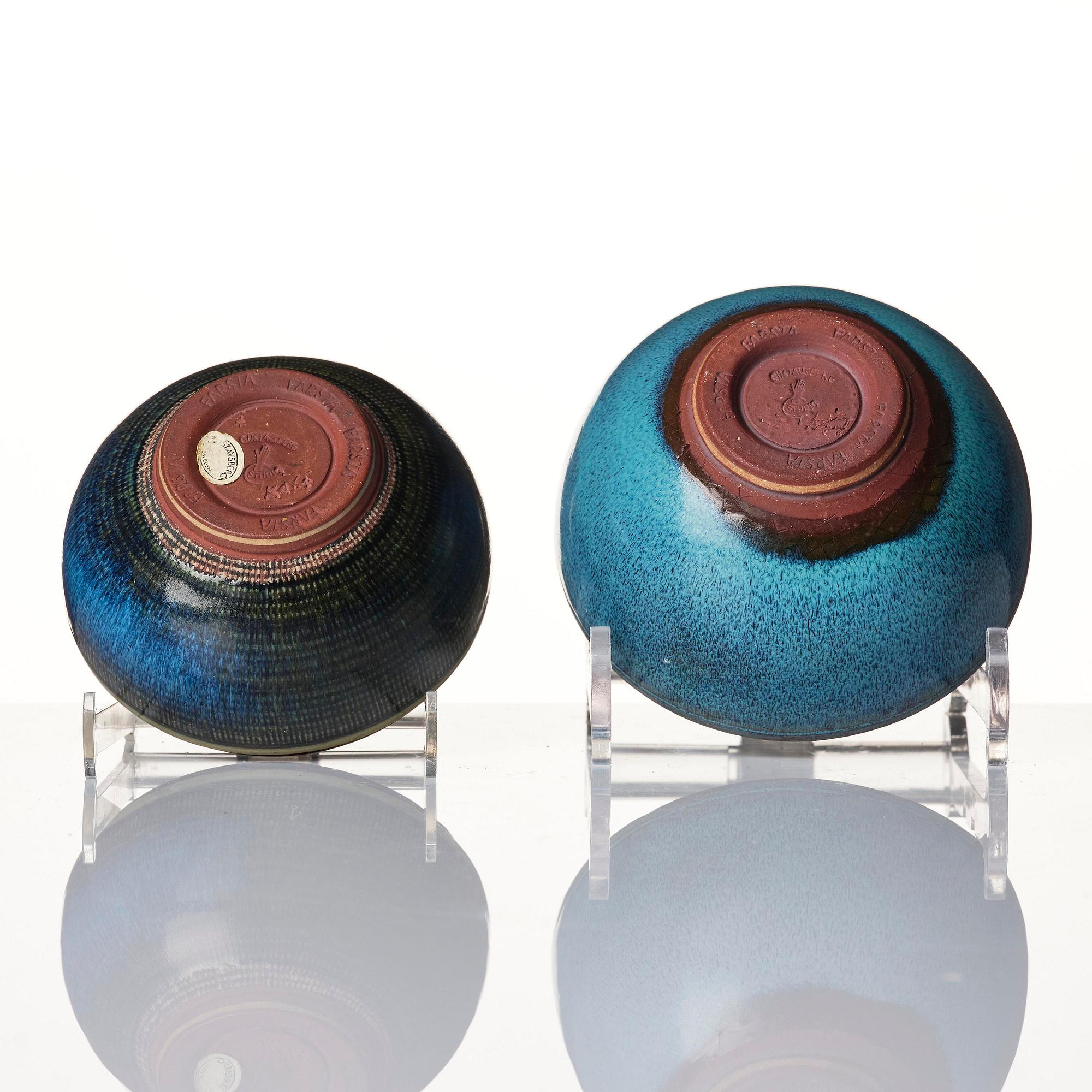 Wilhelm Kåge, a set of two Farsta stoneware bowls, Gustavsberg Studio 1955-56.