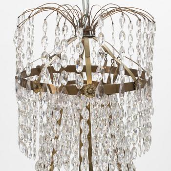 A late Gustavian eight-light chandelier, around 1800.