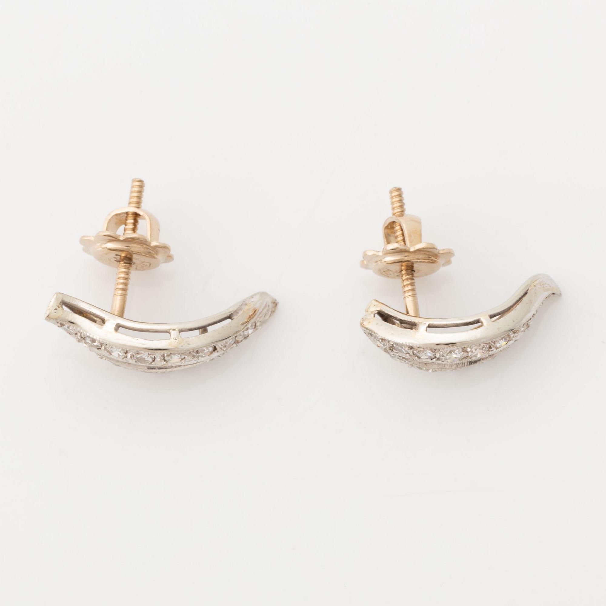 Leaf shaped diamond earrings.