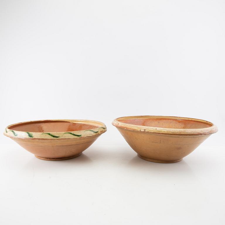 Bowls 3 pcs Skåne 20th century glazed earthenware.