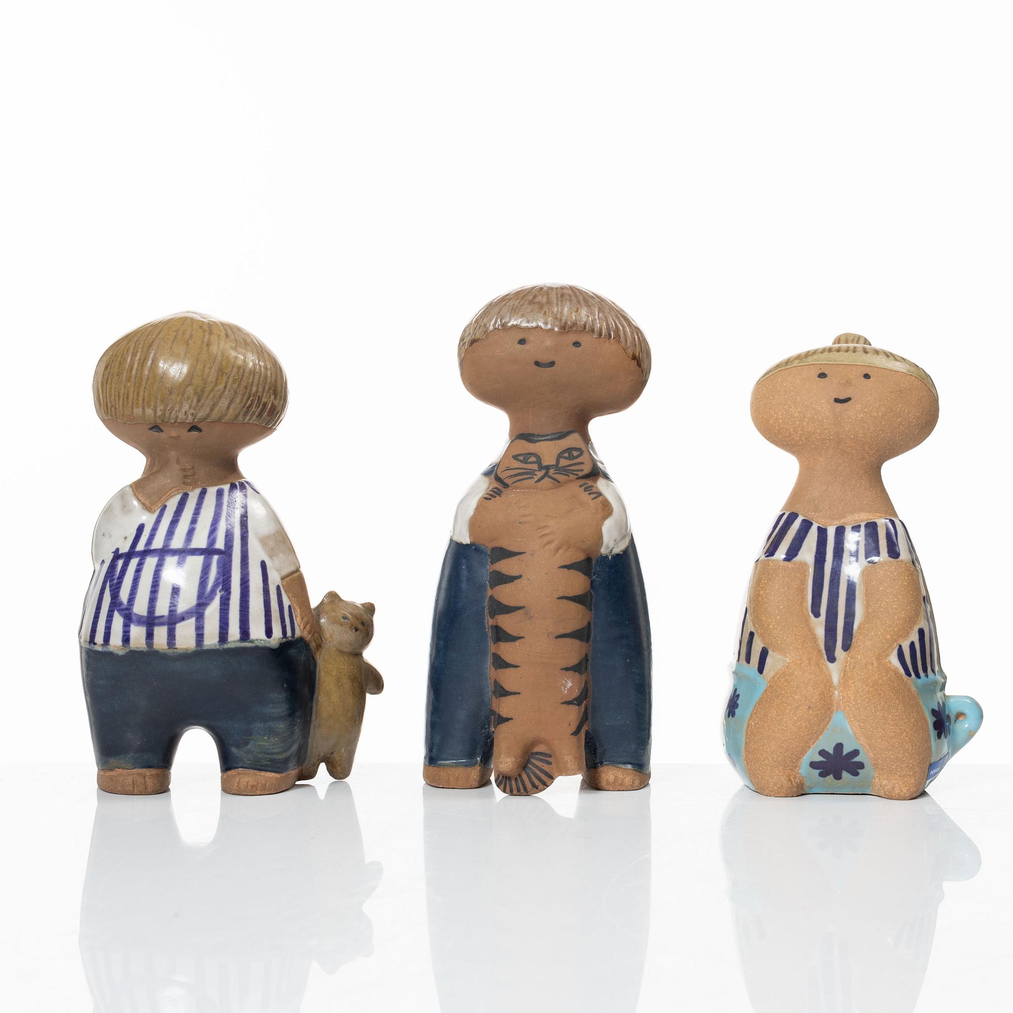 Lisa Larson, figuriner, 3 st, stengods, ur serien "Larsons ungar", Gustavsberg.