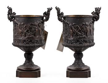 URNOR, ett par, brons, 1800-talets andra hälft.