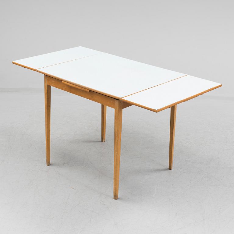 A table "Virrvarr" by Sigvard Bernadotte.