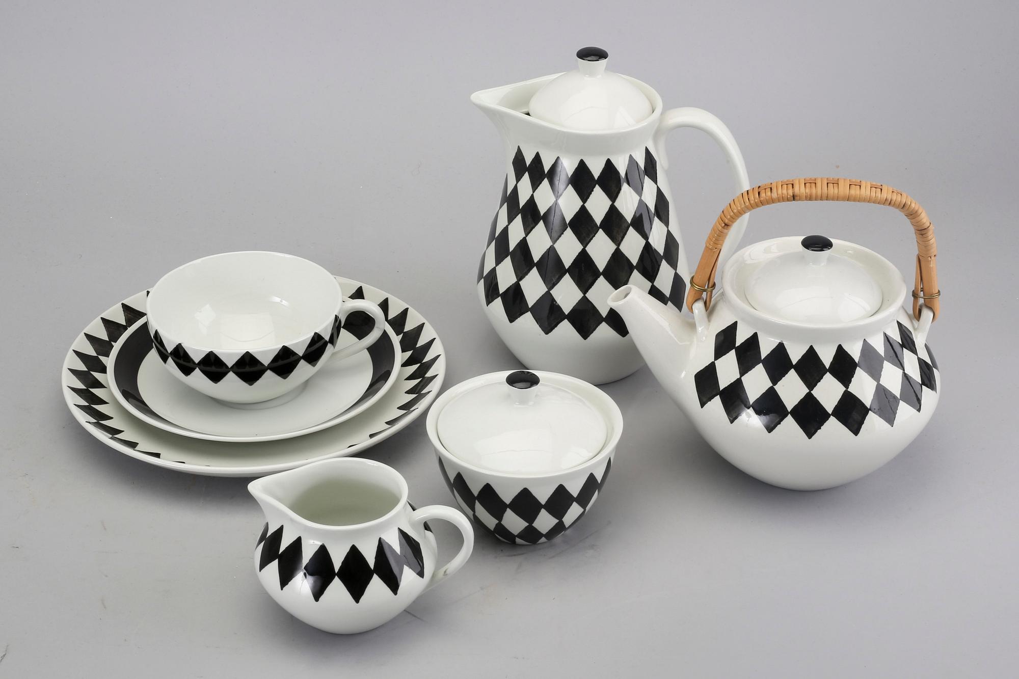 Karin Björquist, a Gustavsberg 'Svart Ruter' service (28 pc).
