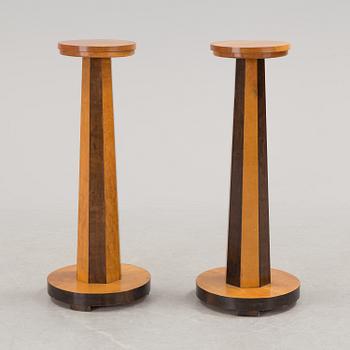 A PAIR OF ART DECO PEDESTALS.