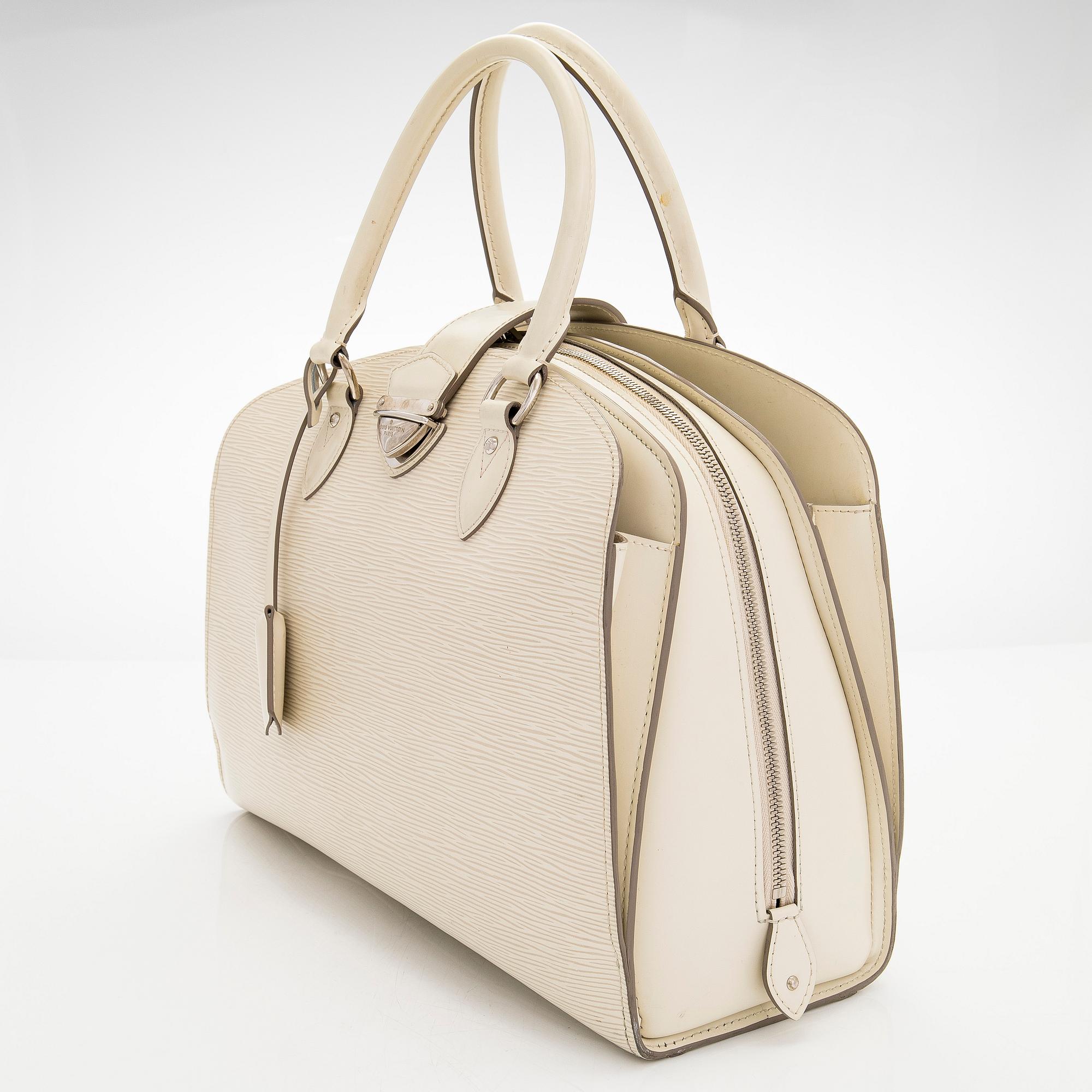 Louis Vuitton, an Epi leather 'Pont Neuf NM' bag.