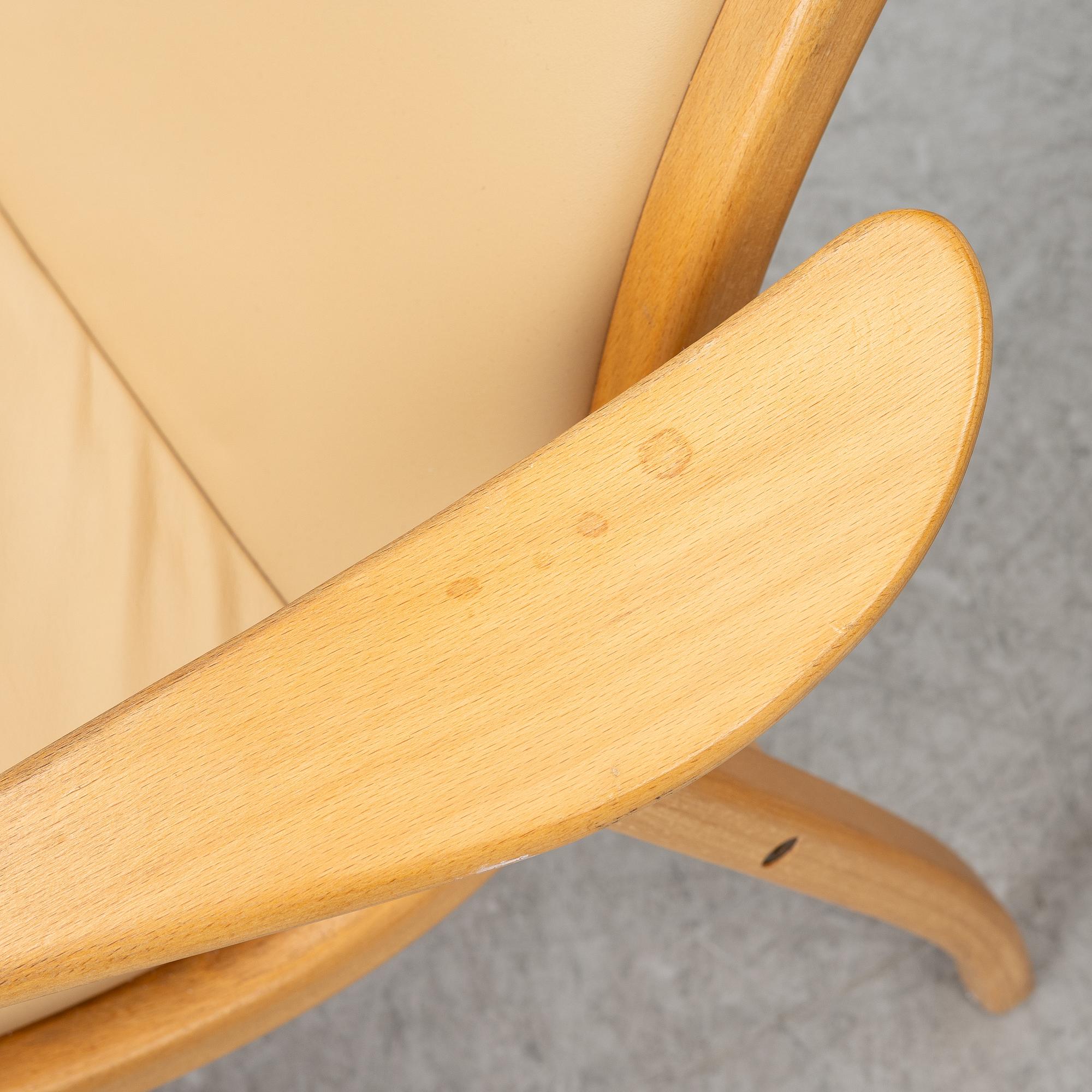 Yngve Ekström, Armchairs, a pair, "Lamino", Swedese, late 20th century.