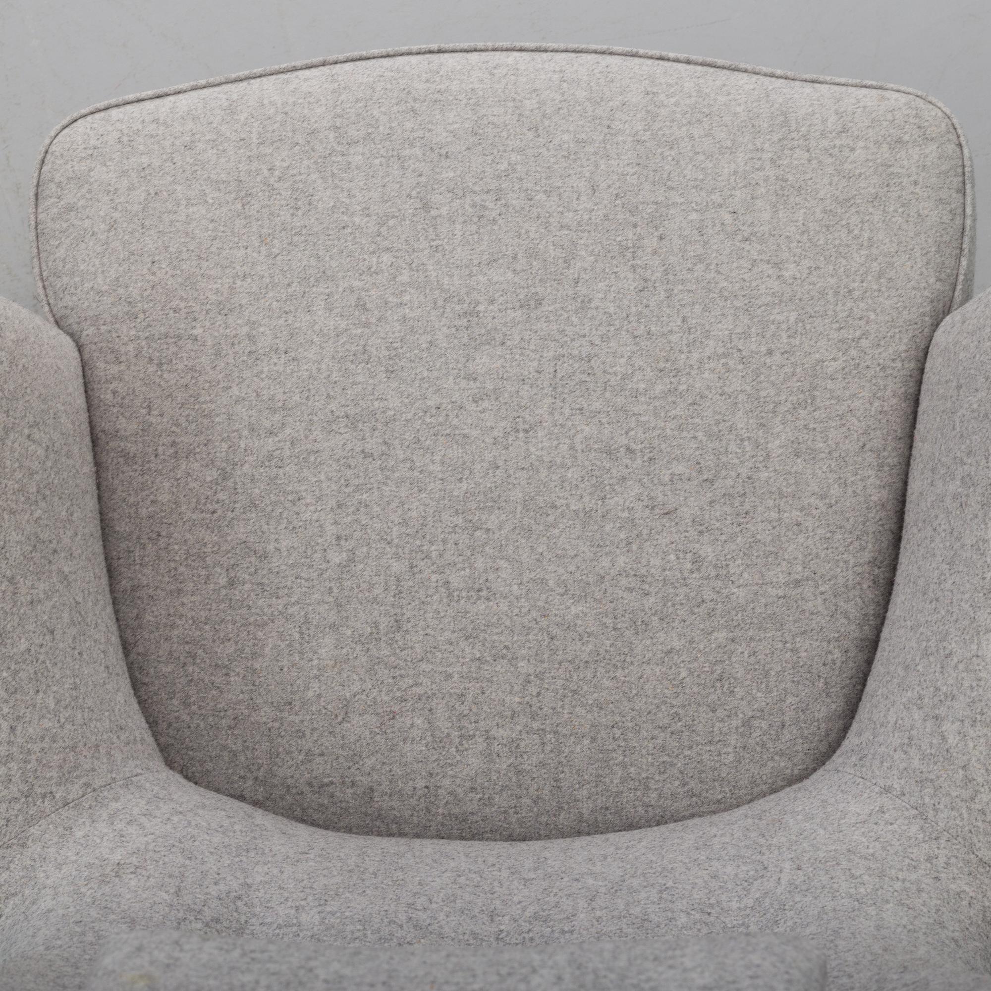 A 'Farmor' easy chair by Carl Malmsten, late 20th century.