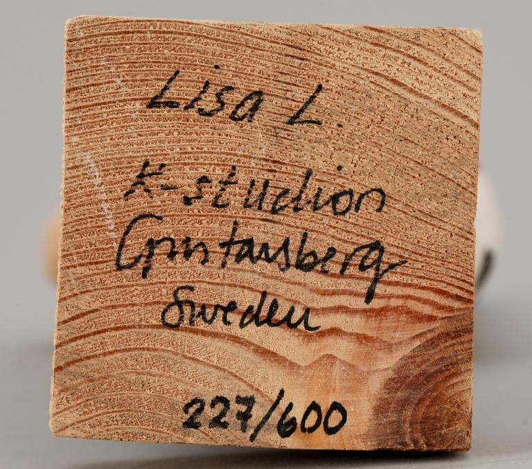 FIGURIN, stengods, sign Lisa Larson, numr 227/600, Gustavsberg.