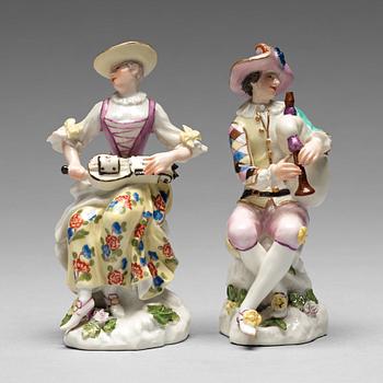 236. A pair of Meissen figurines of musicians, 18th Century.