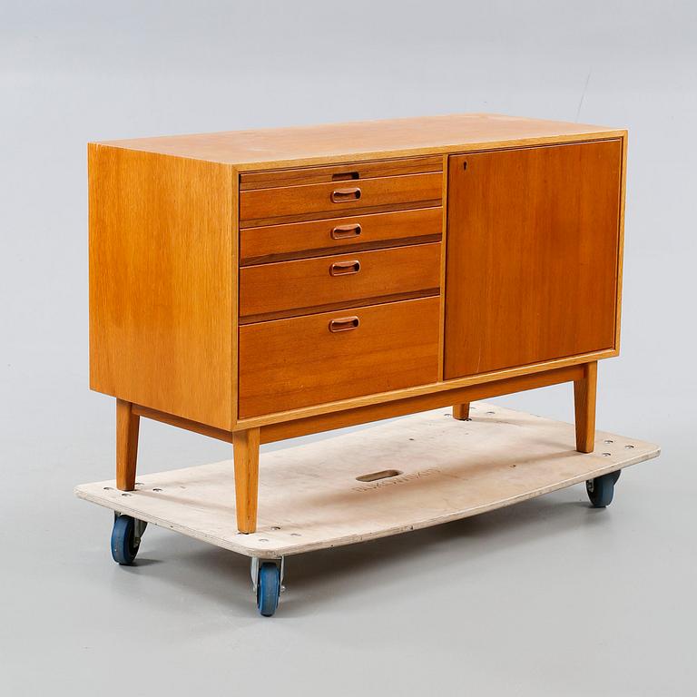 A 1950/60s sideboard.