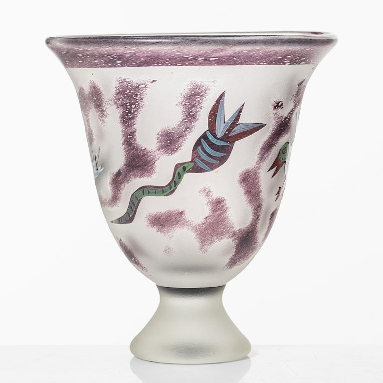 Ulrica Hydman-Vallien, a vase, Kosta Boda Studio.