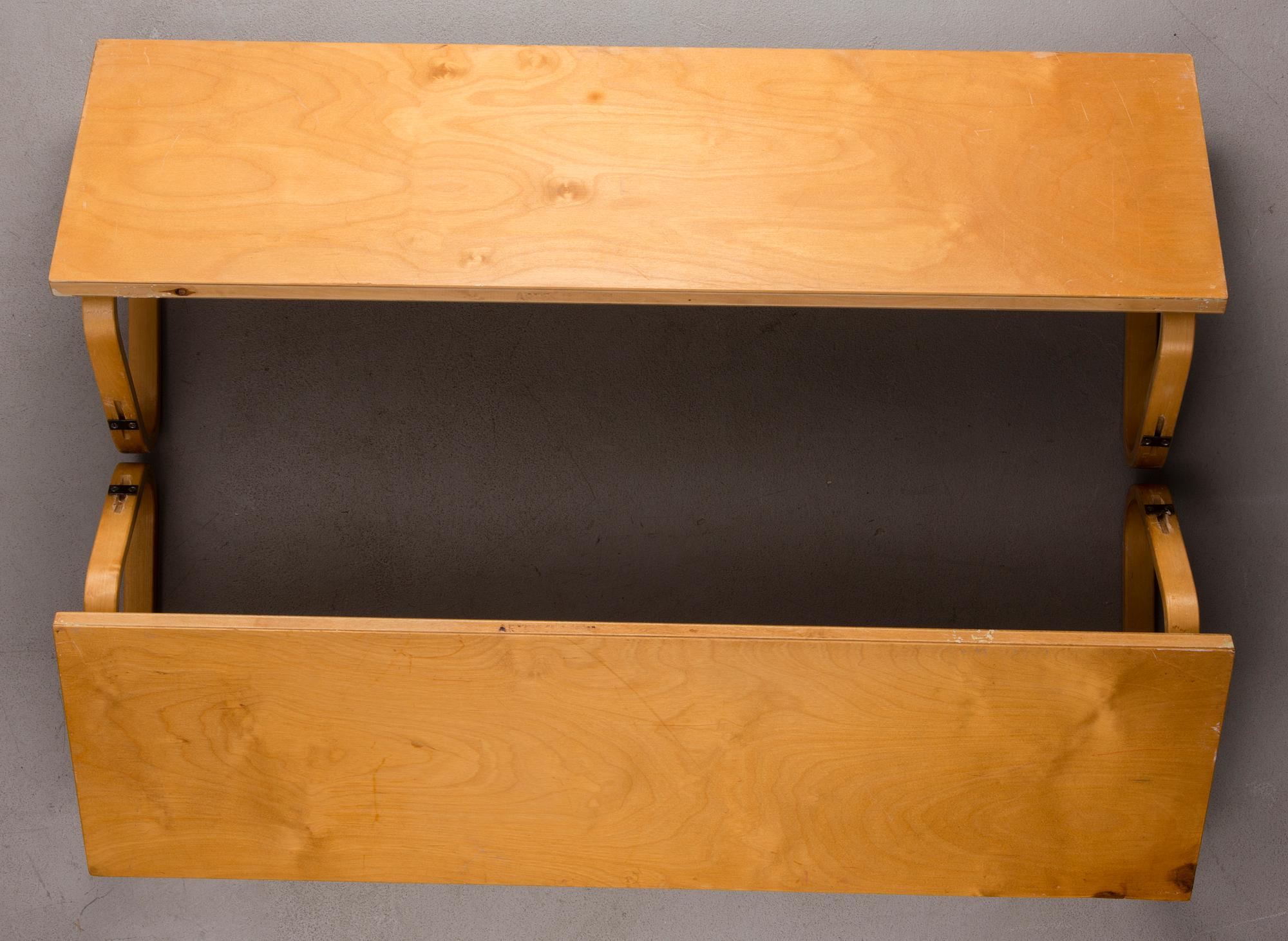 HYLLOR, 2 st, Alvar Aalto, Artek.