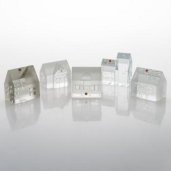 JORMA VENNOLA, A set of five chrystal glass sculptures "THe Iittala village". Signed.