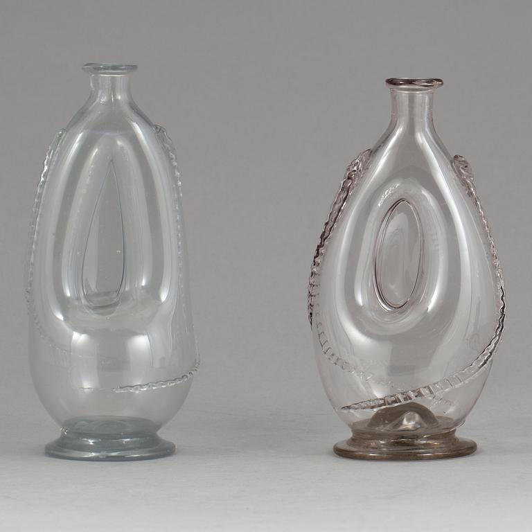 KRANSFLASKOR, 2 stycken, glas, 1800-tal.