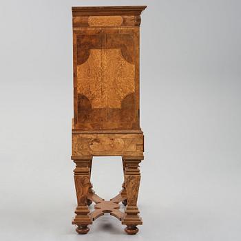 A English William and Mary (Baroque) secretaire.