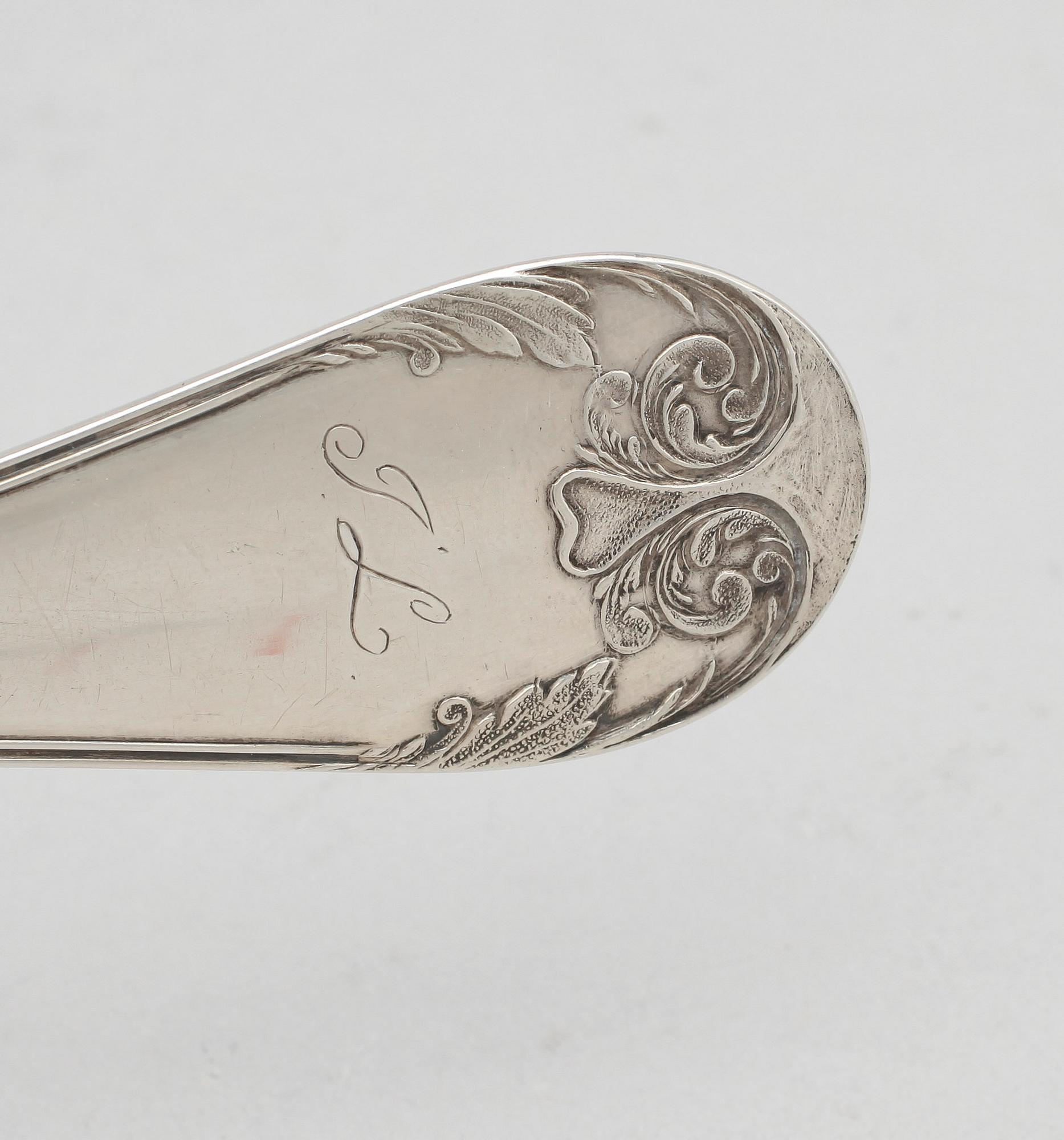 TÅRTSPADE, silver, troligen Jacob Richard Borg, Gävle 1835. Vikt ca 148 gram.