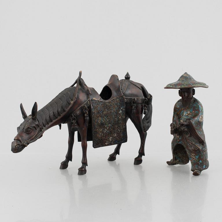 Figurin, cloissoné och brons, Kina, sen Qing/tidigt 1900-tal.